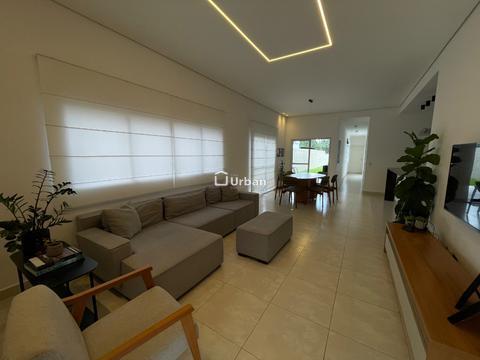 Casa à venda em Cotia, Jardim Colibri, com 3 suítes, com 160 m²