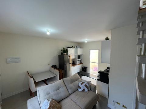 Casa à venda e para alugar em Cotia, Chácara Ondas Verdes, com 2 quartos, com 50 m²